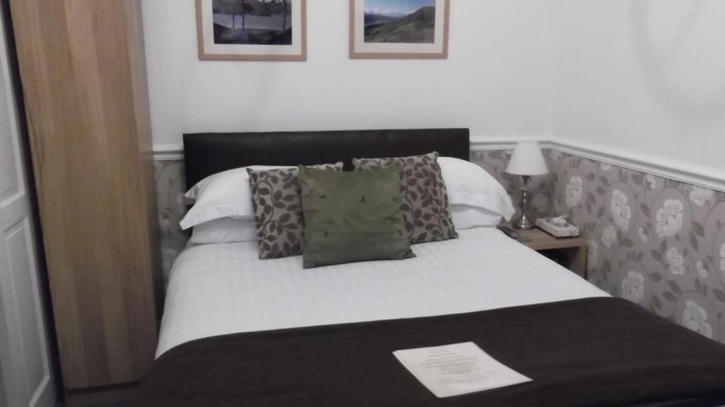 Lyndhurst Guest House 울버스톤 객실 사진